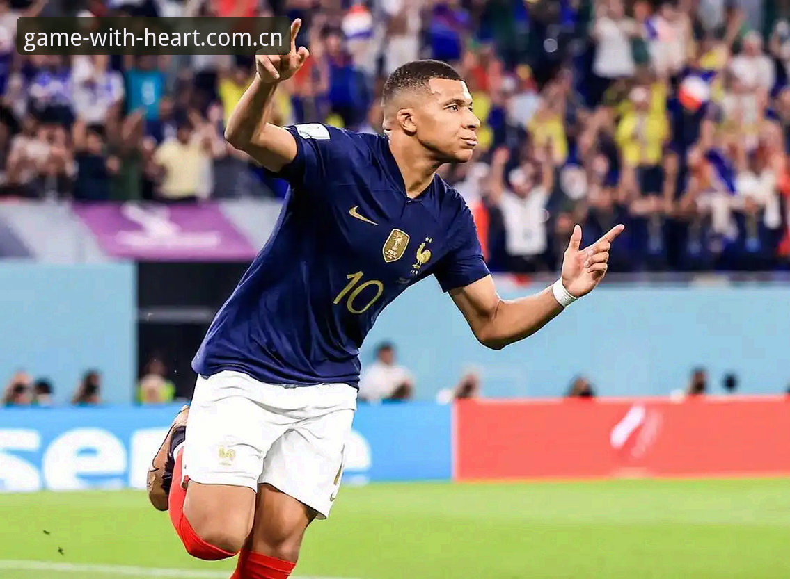 法国3-0完胜伊拉克，姆巴佩双响追平克洛泽，世界杯16球创多项纪录